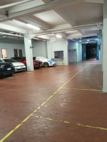 Parcheggio Garage box posto moto auto - Foto 6