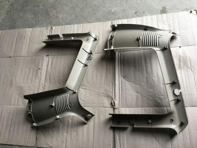 Plastiche cornici vetri posteriori Nissan Terrano II / 2 3P 2001 - Foto 4