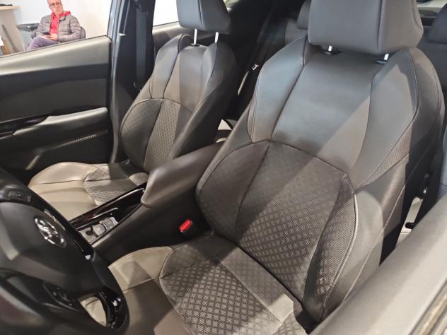Toyota C-HR 1.8H (122CV) E-CVT Lounge - Foto 8