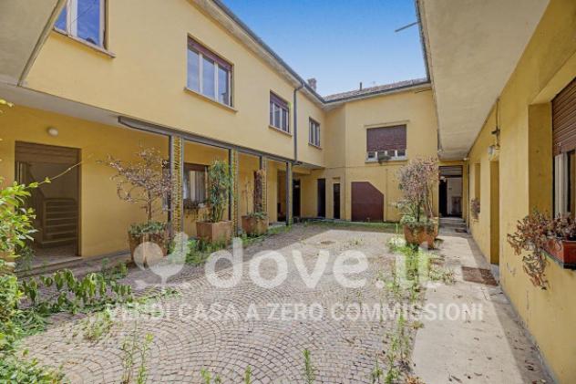 Casa indipendente di 840 m² con più di 5 locali in vendita a Golasecca - Foto 7