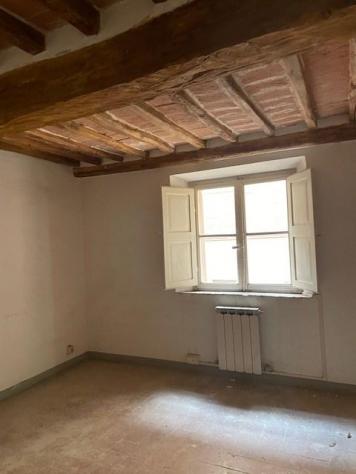 APPARTAMENTO DA RISTRUTTURARE - Foto 6