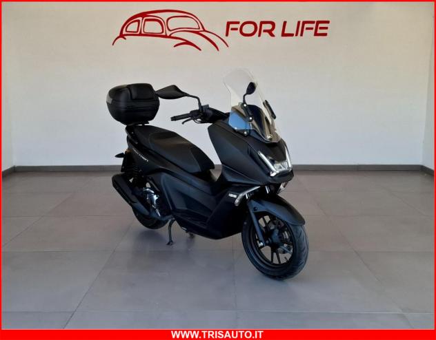 Kymco Skytown 125 (BAULE+PARABREZZA)