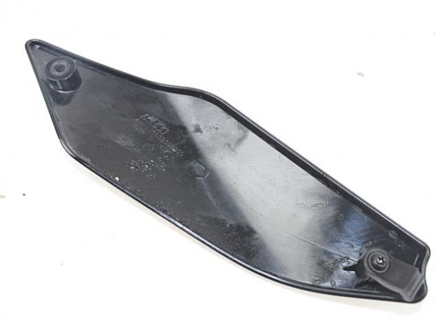 COVER DESTRA INFERIORE SERBATOIO KTM 690 DUKE 2012 - 2017 76003094000 LOWER TANK RIGHT COVER LEGGERMENTE GRAFFIATA - Foto 2