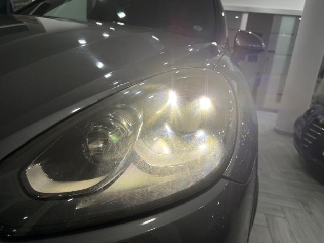 Porsche Cayenne 3.0D250cv BLACK+R21+CHRONO SPORT2016 - Foto 4