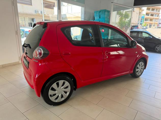 Toyota Aygo 1.0 VVT-i 69 CV 5 porte x-wave MMT - Foto 5