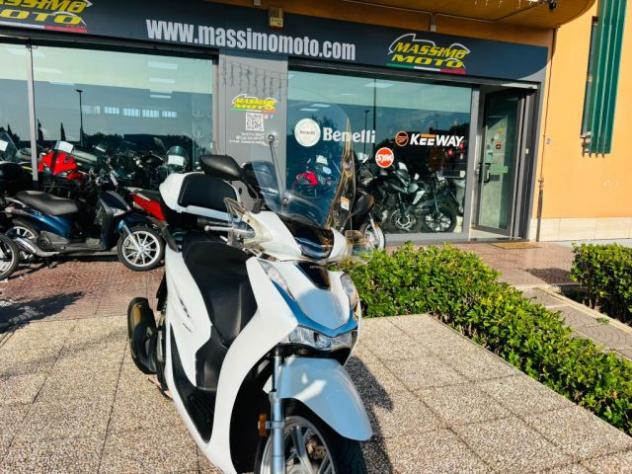 HONDA SH 150 TUTTO INCLUSO ANCHE PASSAGGIO! MINI RATE rif. 24052083 - Foto 2