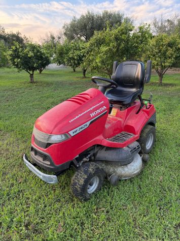 Trattorino rasaerba Honda HF 2625 – Affidabile e pronto all’uso