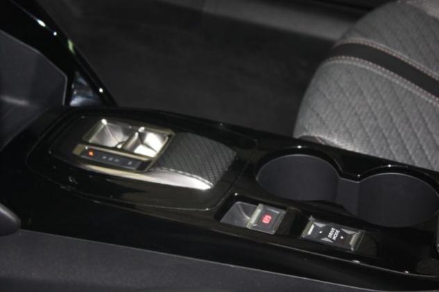 PEUGEOT 2008 PureTech 130 EAT8 Allure rif. 22775148 - Foto 9