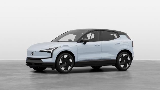 Volvo EX30 P5 Long Range Ultra IN ARRIVO