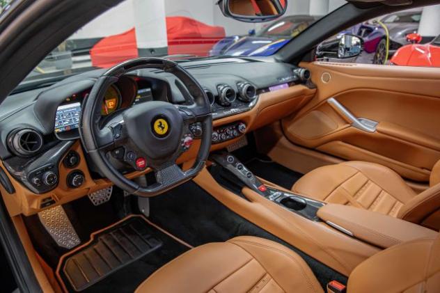 FERRARI F12 BERLINETTA|LIFT|CARBON+LEDS|DISPLAY PASS|SCUDETTI| rif. 24193338 - Foto 9