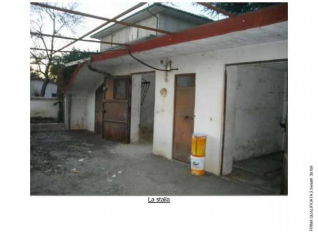Immobile in asta di 465 m² con più di 5 locali e box auto in vendita a Avezzano - Foto 3
