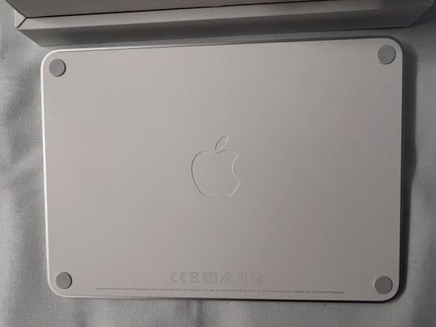 Apple Magic Trackpad + Satechi Slim Keyboard Bundle