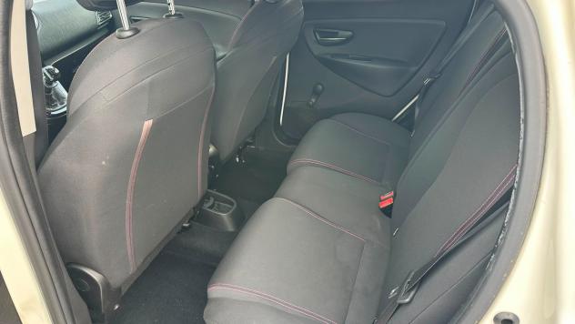 Lancia Ypsilon 1.2 69 CV 5 porte Platinum - Foto 10