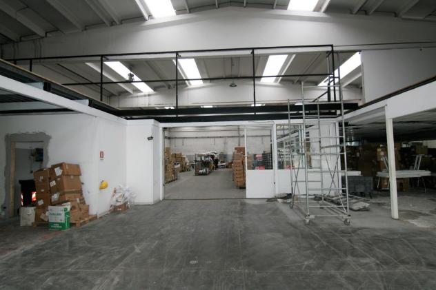Capannone commerciale in vendita a Avenza - Carrara 800 mq Rif: 957341 - Foto 3