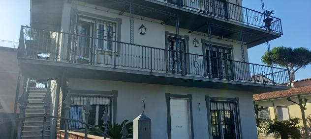 Appartamento in vendita a Lido di Camaiore - Camaiore 120 mq Rif: 1355763 - Foto 2