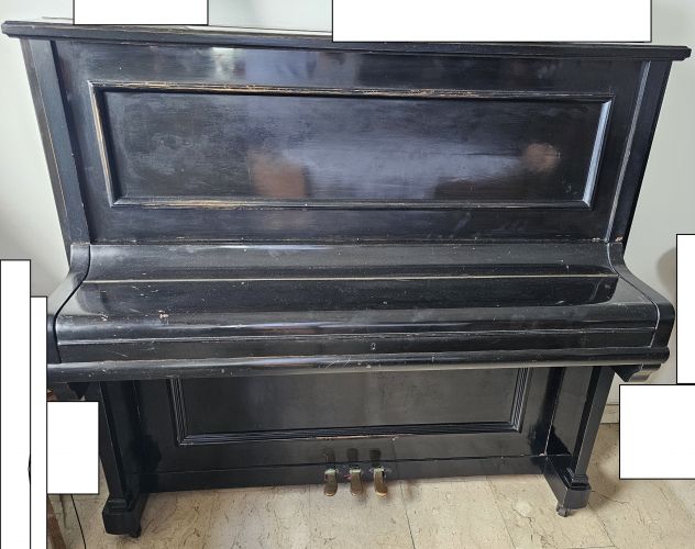 Pianoforte G. Mola. Da revisionare e accordare.