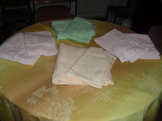 asciugamani spugna e lino
