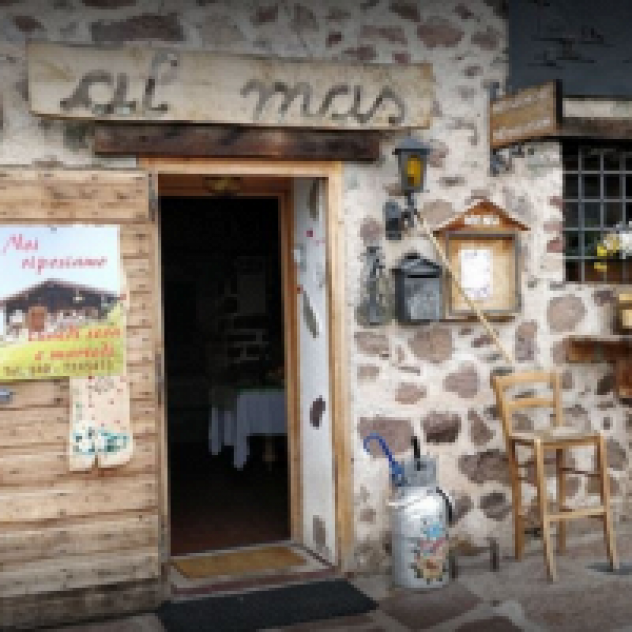 Albergo Garni' Laura - Ristorante al Mas a Baselga di Pine'