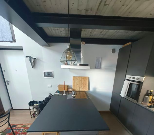 Cucina Lube con grande isola + elettrodomestici Hotpoint – €4.000 - Foto 2