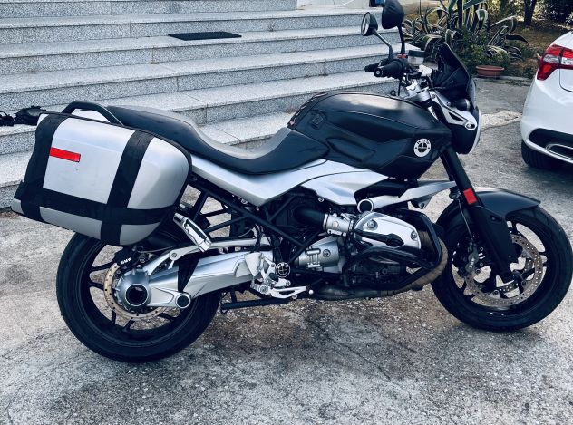 BMW R1200R