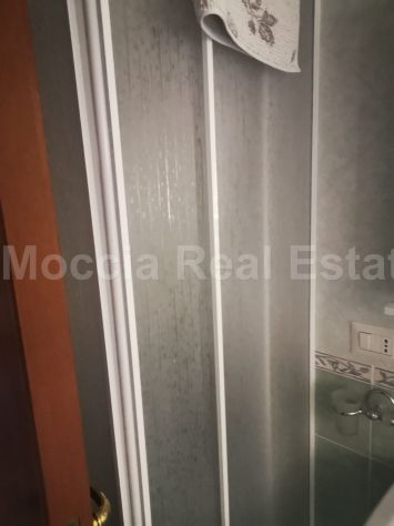 MOCCIA TRILOCALE ARREDATO MANSARDATO CON POSTO AUTO COPERTO (DEP) - Foto 10