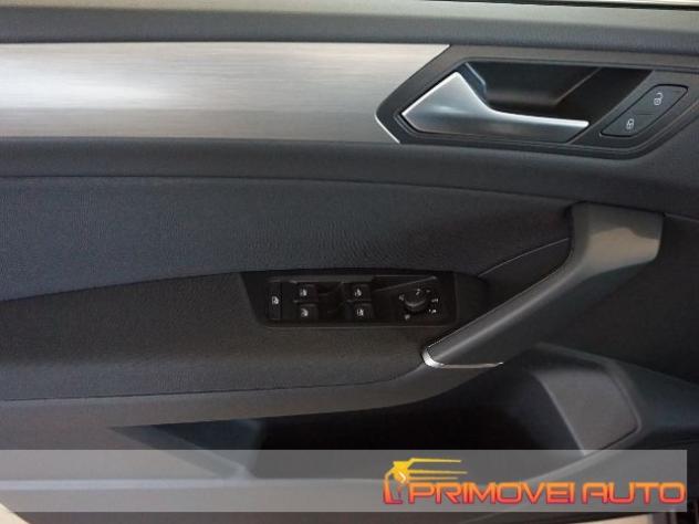 VOLKSWAGEN Touran 2.0 TDI 116CV SCR DSG Comfortline BlueMotion Tech. rif. 20033698 - Foto 8