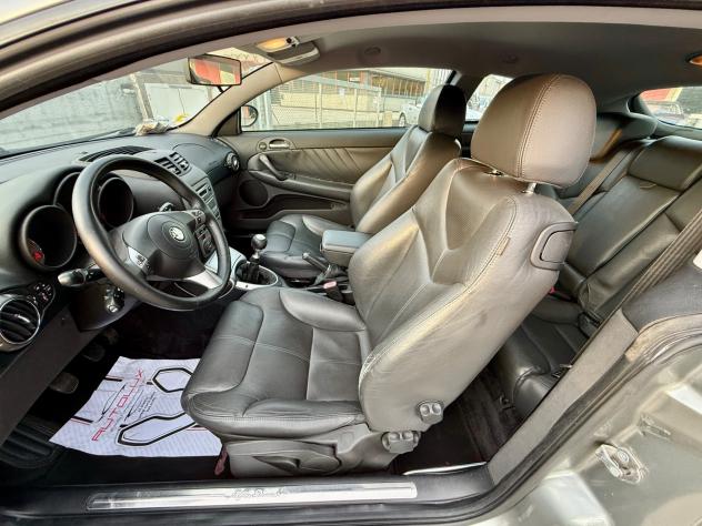 Alfa Romeo GT 1.9 JTDM 150CV 16V Distinctive - Foto 10