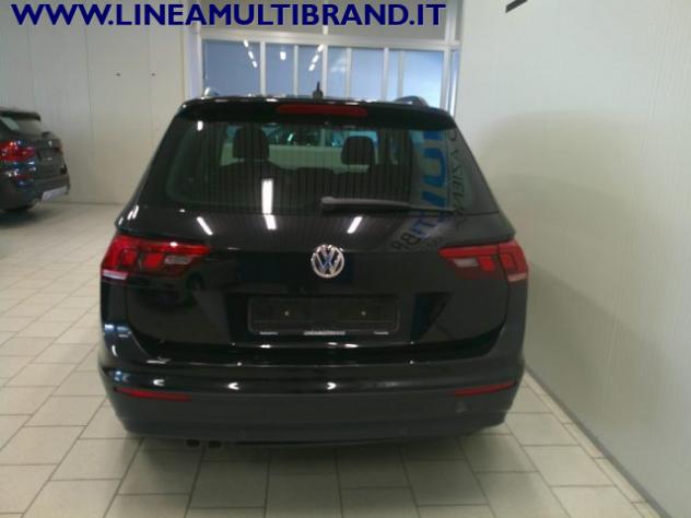 VOLKSWAGEN Tiguan 2.0 TDI SCR Business Navi Pack Winter Garanzia rif. 23945077 - Foto 5