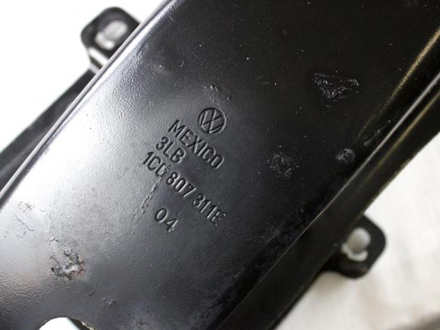 1C0807311E TRAVERSA PARAURTI ANTERIORE VOLKSWAGEN NEW BEETLE 1.9 D 74KW 5M 2P (2004) RICAMBIO USATO - Foto 4