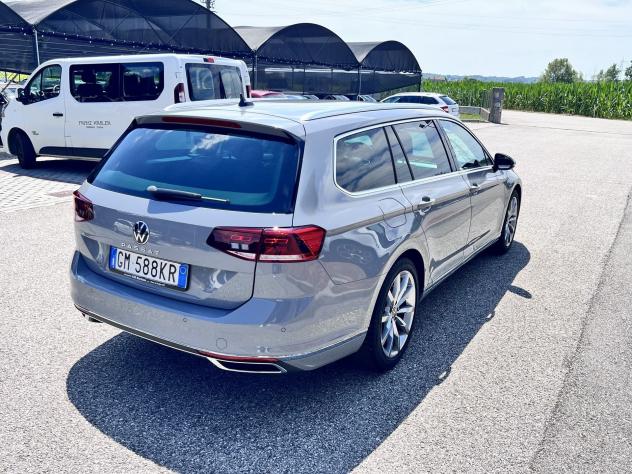 Volkswagen Passat 2.0 TDI SCR 200CV Executive DSG - Foto 3