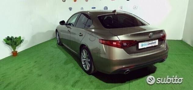 Alfa Romeo Giulia 2.2 td 136 cv bussines anno2017 - Foto 8