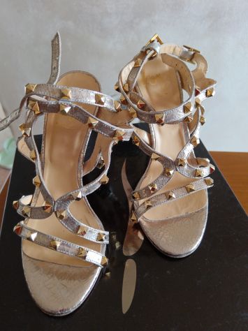 Sandali di Valentino Garavani Rockstud - Foto 4