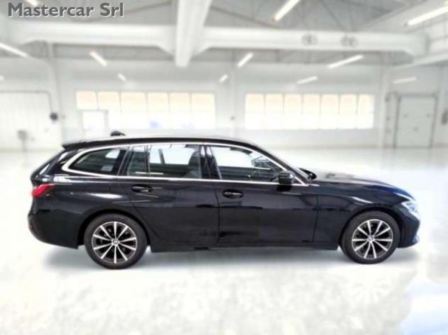 BMW 320 Serie 3 G21 Touring 320d Touring mhev 48V Sport A rif. 24125701 - Foto 4