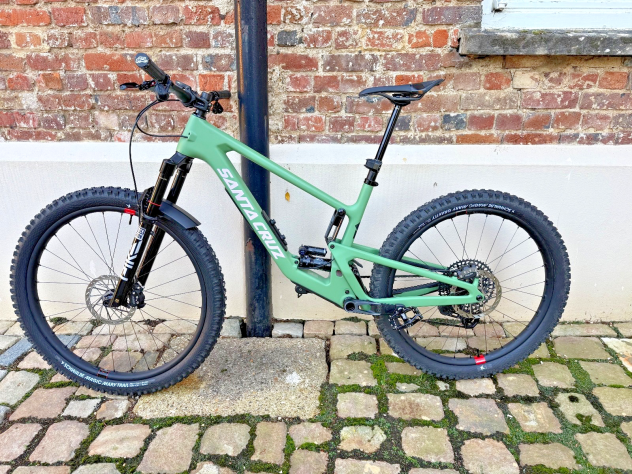 Santa Cruz 5010 CC V5 L del 2025, X0 AXS