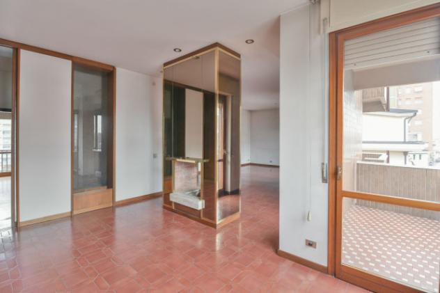 Appartamento di 235 m² con 5 locali e box auto in vendita a Seregno - Foto 5