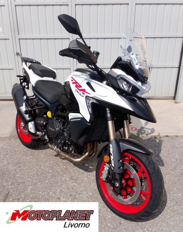 Benelli TRK 900 Stradale