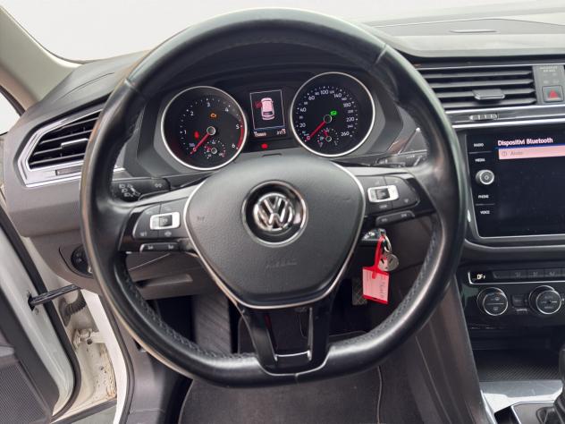 Volkswagen Tiguan 2.0 TDI 150 CV DSG R-Line - 2019 - Foto 10