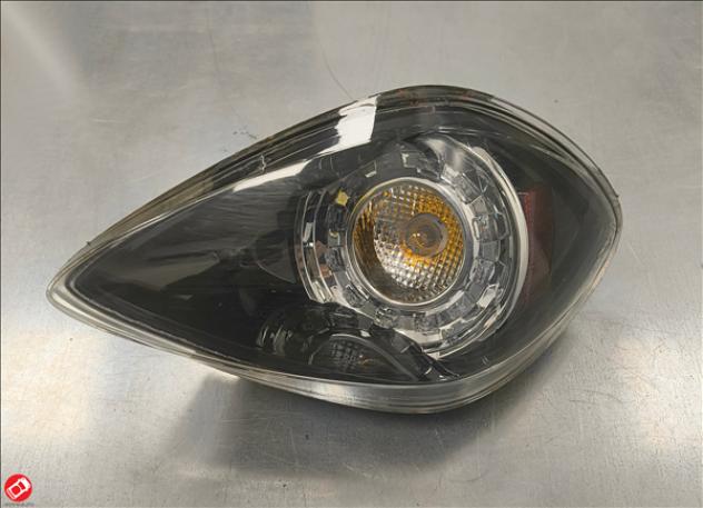 05.40.004 FANALE FARO POSTERIORE DESTRO CHATENET CH40 46