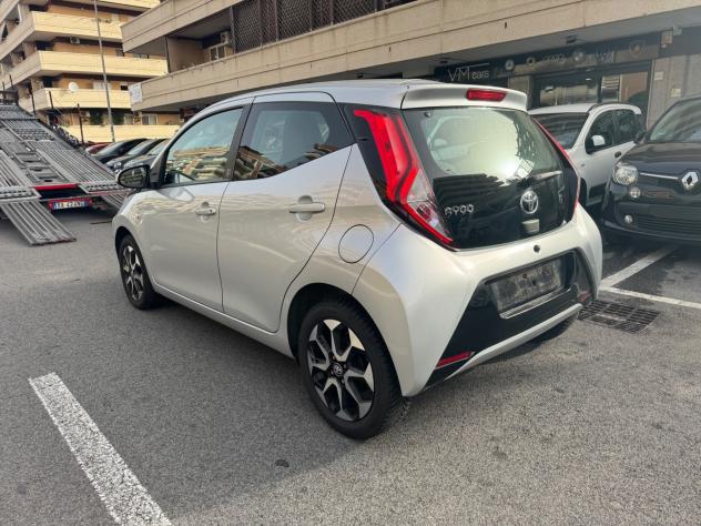 Toyota Aygo Connect 1.0 VVT-i 72 CV 5 porte x-play LED NAVI KAMERA PDC BLUETOOTH CERCHI 16 - Foto 4