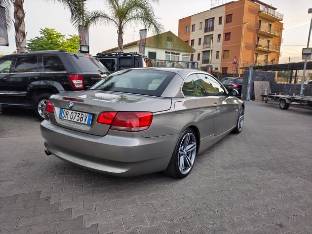 Bmw 320 320d coupCabrio Futura - Foto 5