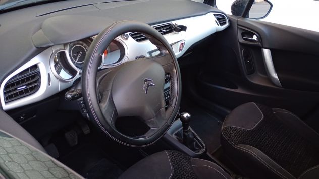 VENDO CITROEN C3 STYLE 1.100 BENZINA EURO 5 FEBBRAIO 2011 CON IMPIANTO GPL - Foto 4