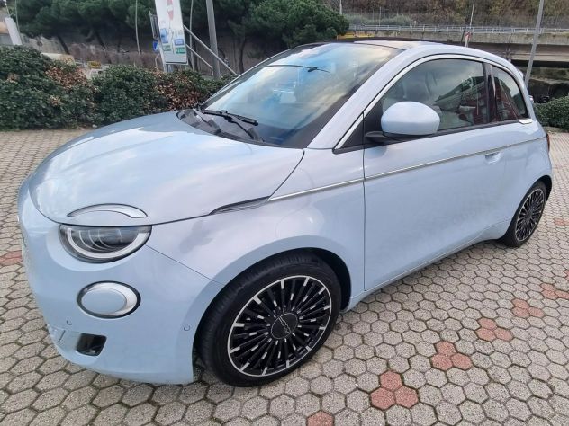 Fiat 500e 42 kWh La Prima