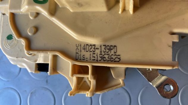 Chiusura centralizzata posteriore DX Fiat Panda del 2014 (51963629) - Foto 3