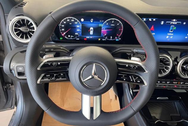 Mercedes-Benz Classe A A 200 d AMG Line Advanced #tettoapribile - Foto 6
