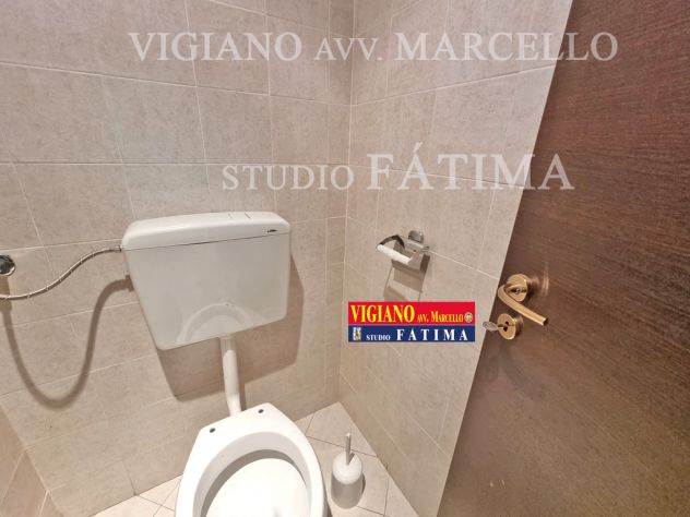 FOGGIA - VENDESI - LOCALECOMMERCIALE 2 INGRESSI - VIA MOLFETTA N. 30/D-MQ. 51 - Foto 9