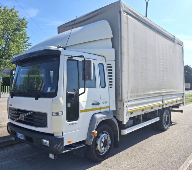 VOLVO FL 6 180 CENTINATO ANNO 2001