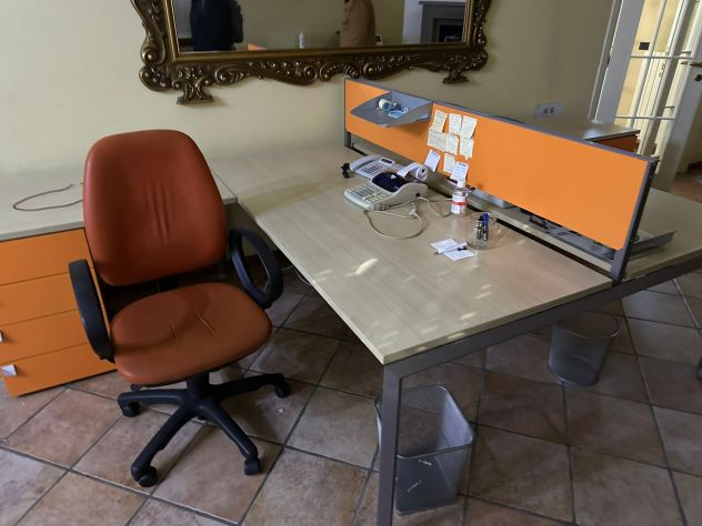 Arredi e macchine elettriche ed elettroniche da ufficio - Foto 4