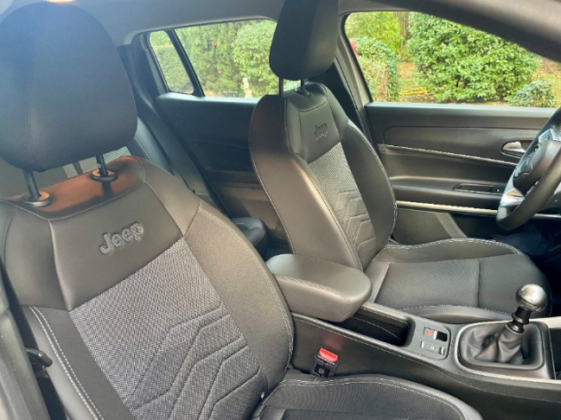 Jeep Avenger Altitude 1.2 100 CV | Navi | JBL - Foto 7