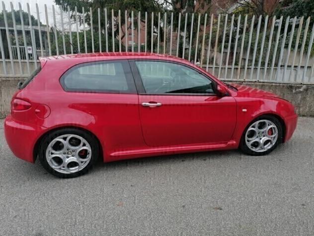 Alfa Romeo 147 3.2i V6 24V cat 3 porte GTA - Foto 5