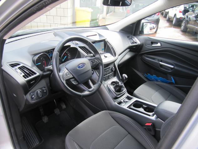 Ford Kuga 1.5 TDCI 120 CV S&S 2WD Business - Foto 9
